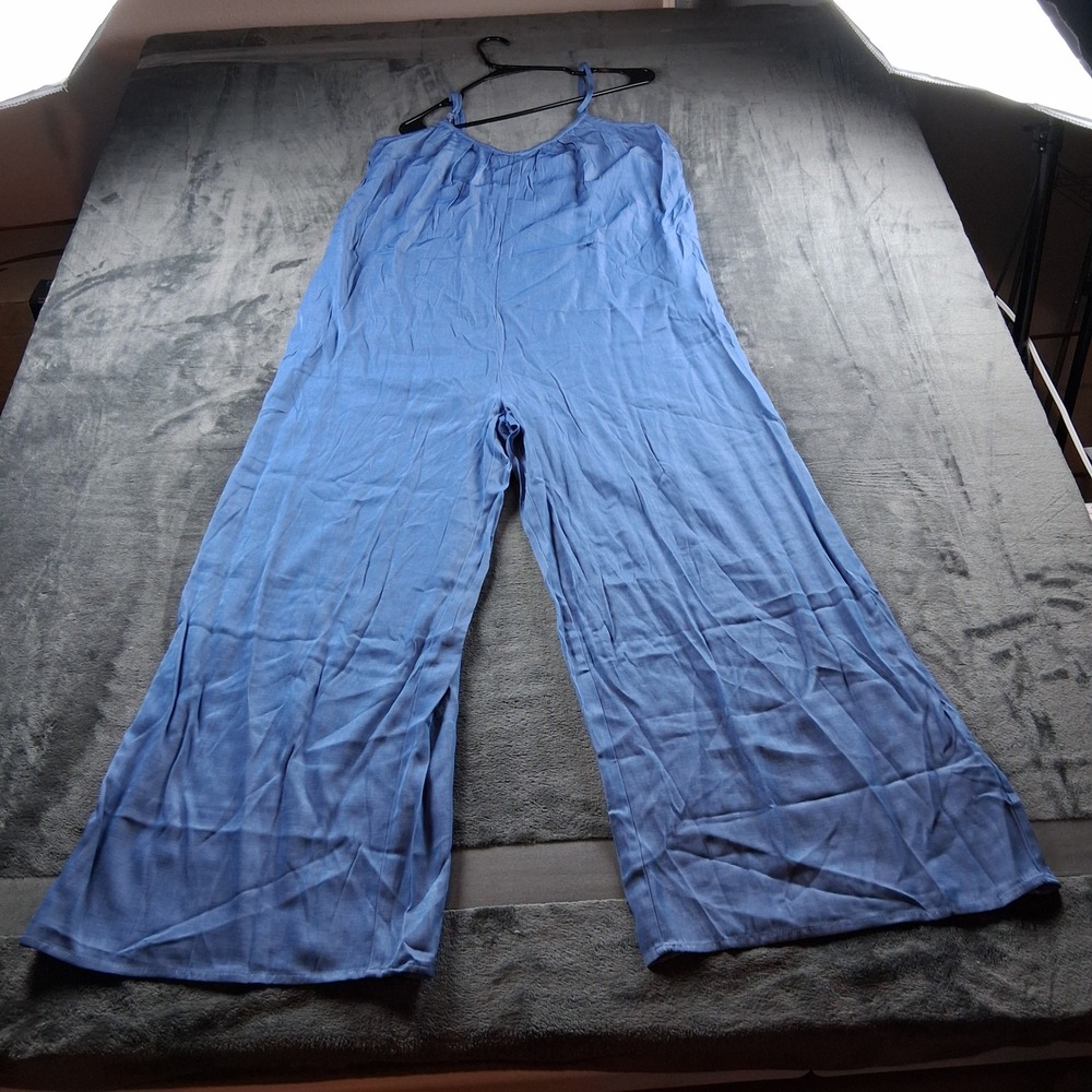 NWT Cupshe Jumpsuit Womens XL Blue Wide Leg Adjustable Strap Chambray Romper - Picture 2 of 10